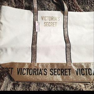 BRAND NEW VICTORIA SECRET SHOULDER BAG
